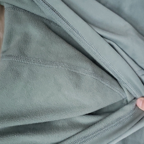 Nike Light Weight Running Hoodie Training Pullover Women’s SSmall Fit Dry - Picture 6 of 6